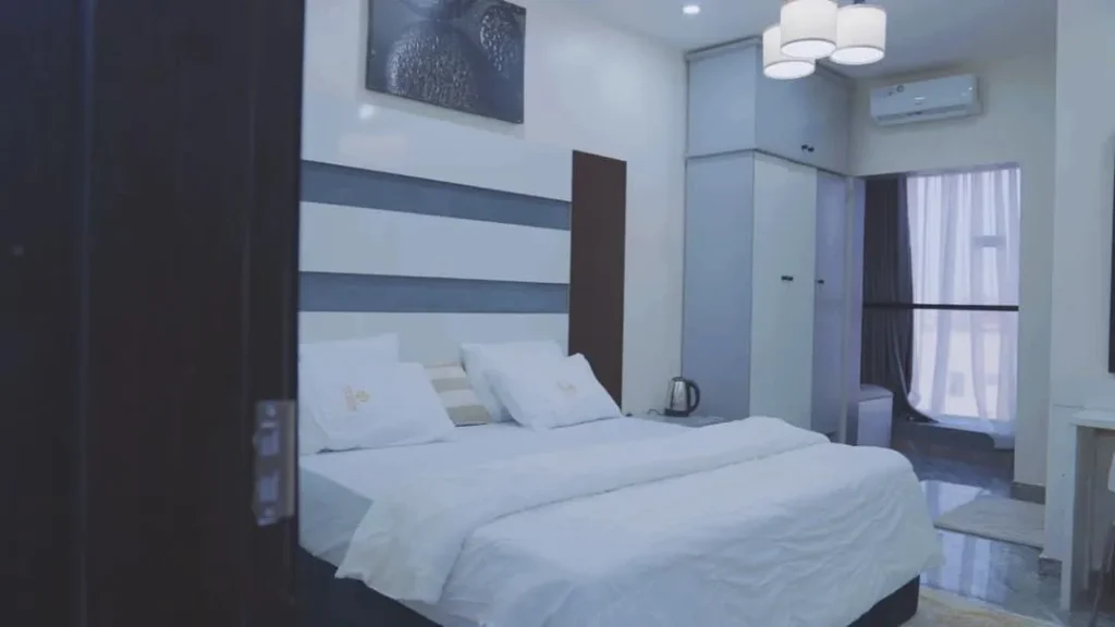 diplomatic room