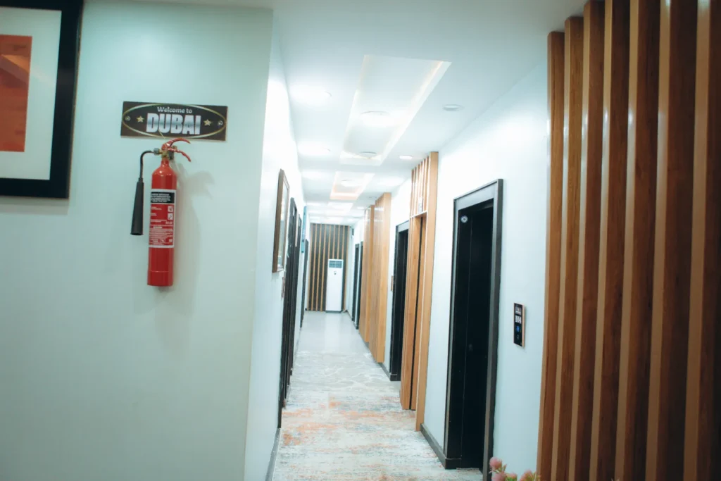 Contact Grandeur Meridian Hotel