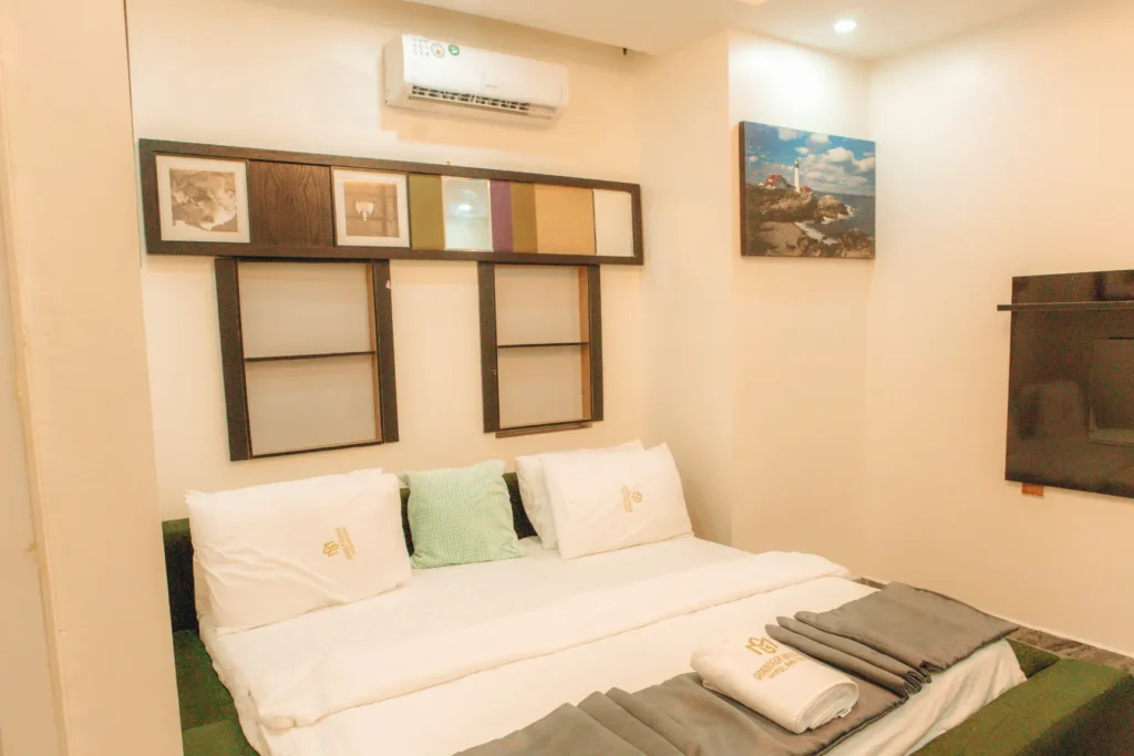 Executive standard room